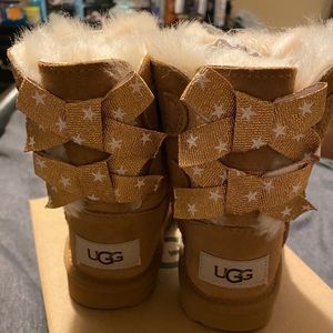 Ugg toddler Bailey bows
